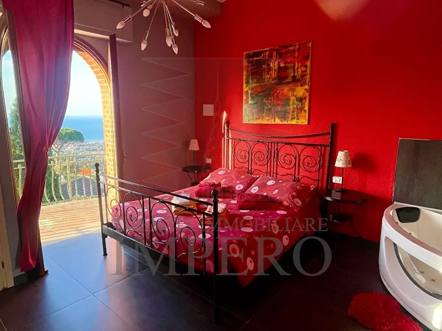 Immagine 32 di Villa in vendita  in Via Iride 155 a Bordighera