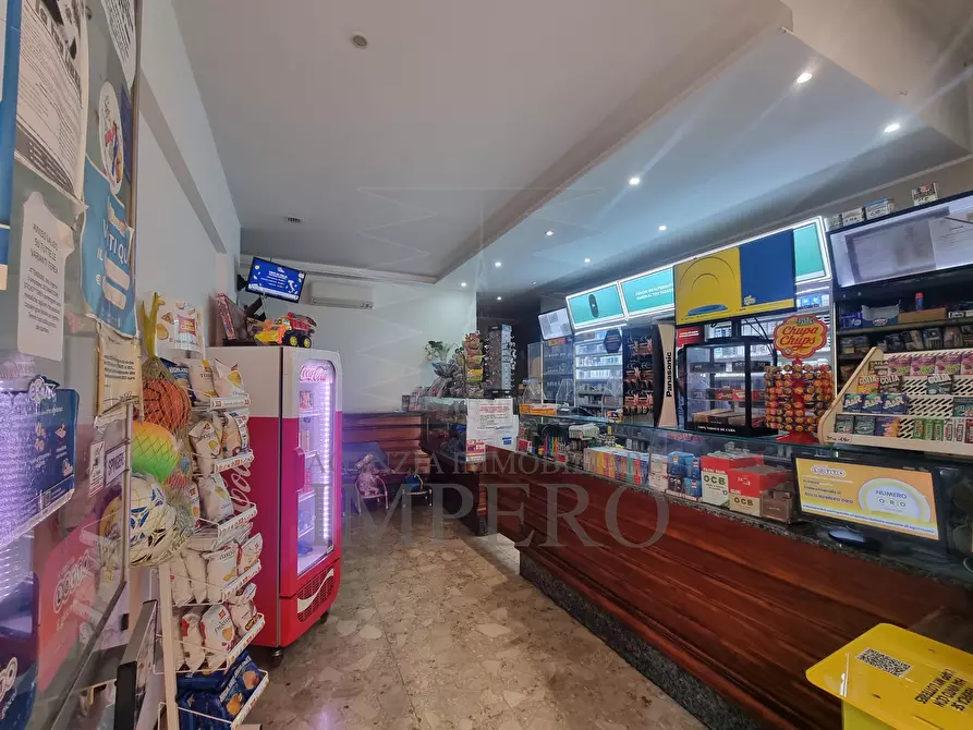 Immagine 6 di Tabaccheria in vendita  in Via Dante Alighieri 34 a Ventimiglia