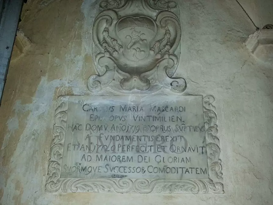 Immagine 2 di Villa in vendita  in Strada Statale 1 Dir 12 a Ventimiglia