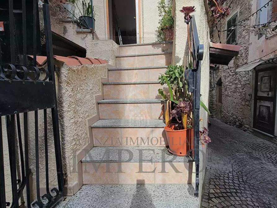 Immagine 1 di Trilocale in vendita  in vicolo orsini 6 a Camporosso