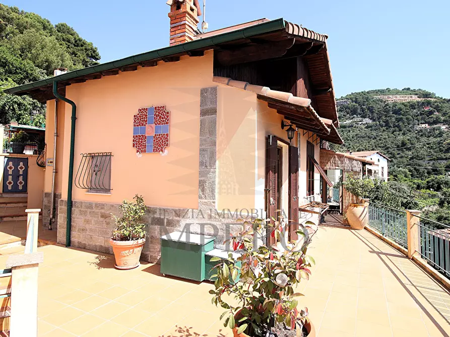 Immagine 40 di Villa in vendita  in Via delle Ginestre 8 a Ventimiglia