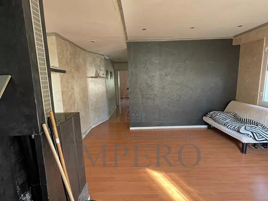 Immagine 8 di Trilocale in vendita  in Via de Amicis 16 a Ventimiglia