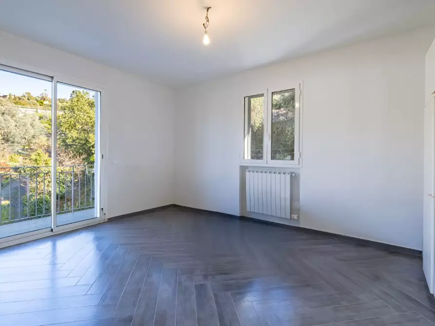 Immagine 5 di Casa bifamiliare in vendita  in Via Sapergo 2 a Bordighera