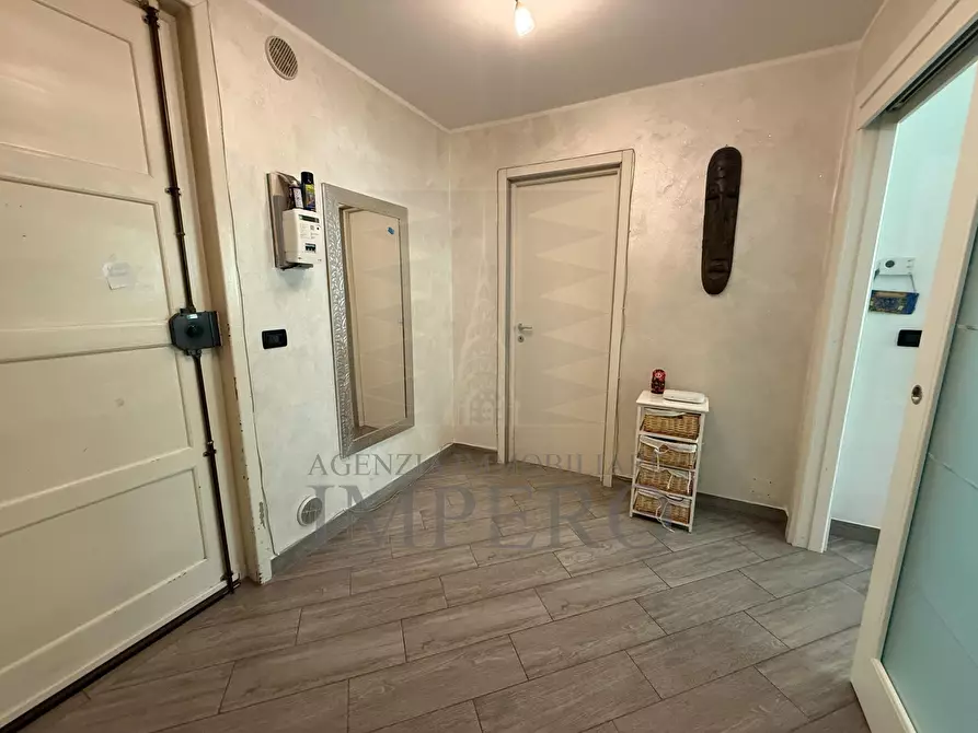 Immagine 12 di Trilocale in vendita  in Via Gallardi 12 a Ventimiglia