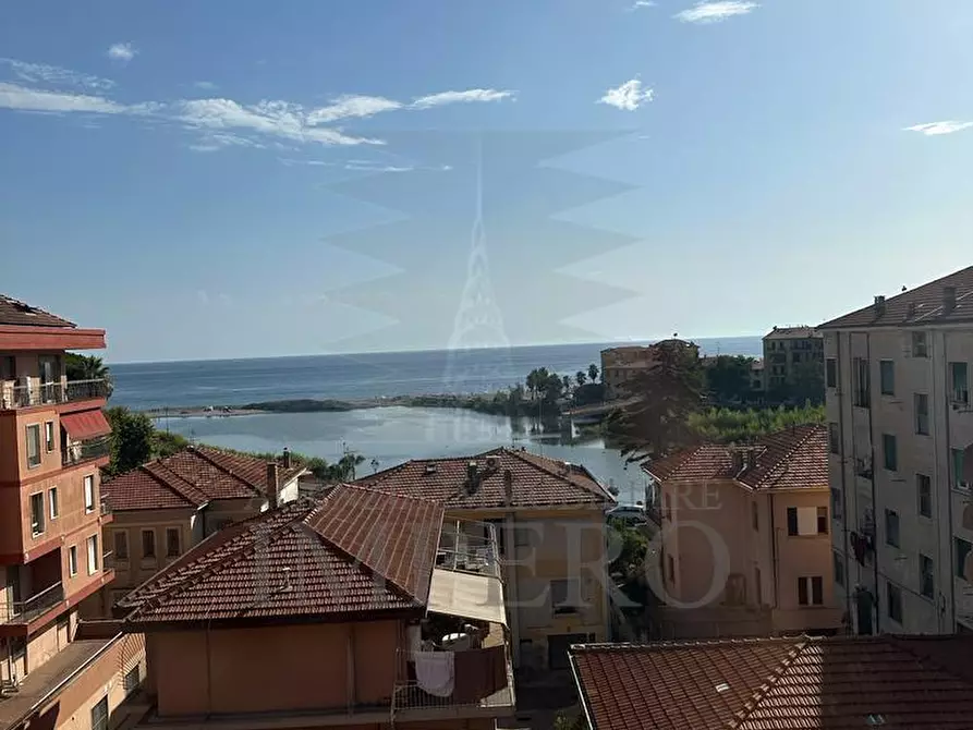 Immagine 2 di Quadrilocale in vendita  in Via Roma 18 a Ventimiglia