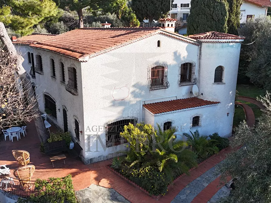 Immagine 31 di Villa in vendita  in Via Vincenzo Gioberti 11 a Bordighera