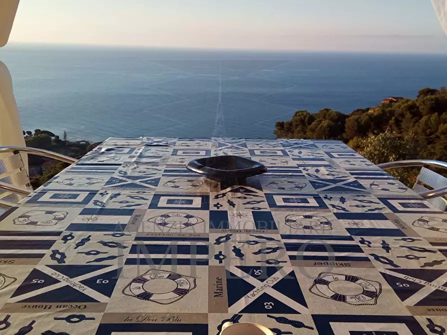 Immagine 53 di Villa in vendita  in Corso Francia 108 a Ventimiglia