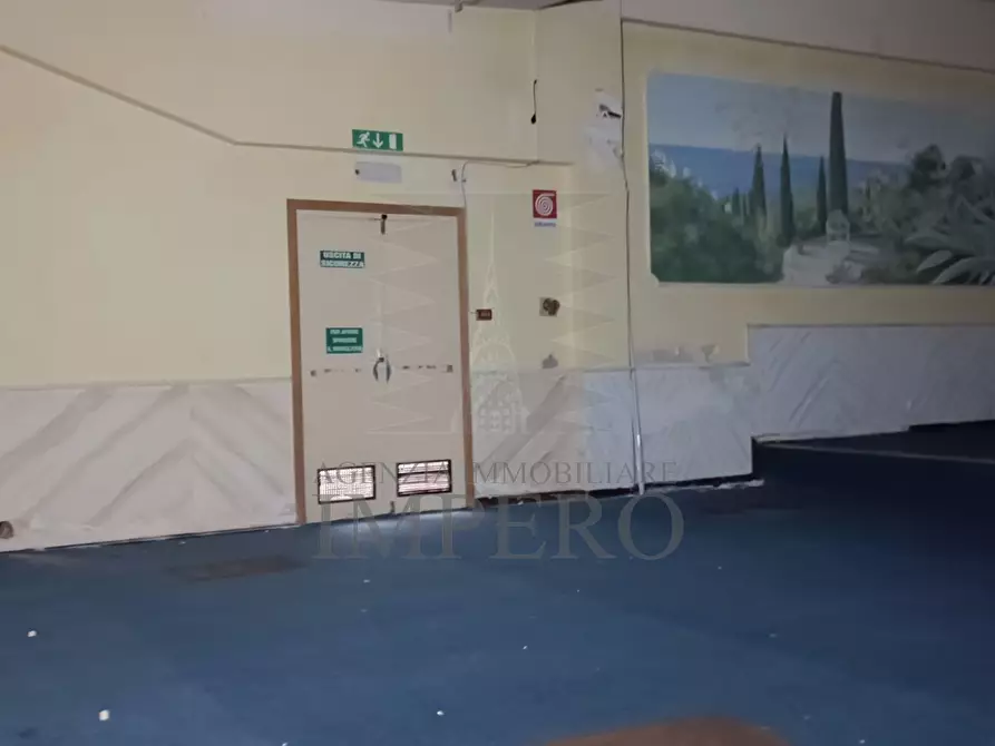 Immagine 3 di Locale commerciale in vendita  in Via Filippo Turati 20 a Ventimiglia