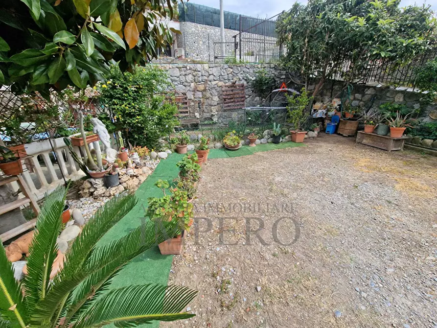 Immagine 6 di Porzione di casa in vendita  in Via Tremola 11 a Ventimiglia