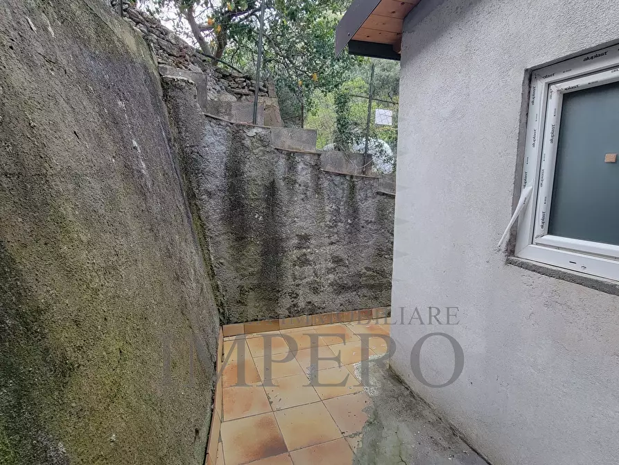 Immagine 5 di Porzione di casa in vendita  in strada valloni a Ventimiglia
