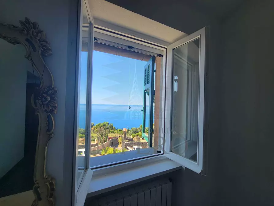 Immagine 22 di Villa in vendita  in Via alle Ville 12 a Ventimiglia