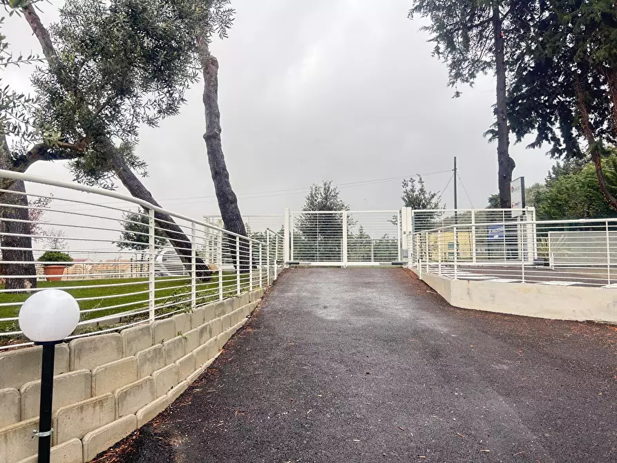 Immagine 8 di Garage in affitto  in Via Adriatica Sud a Pescara