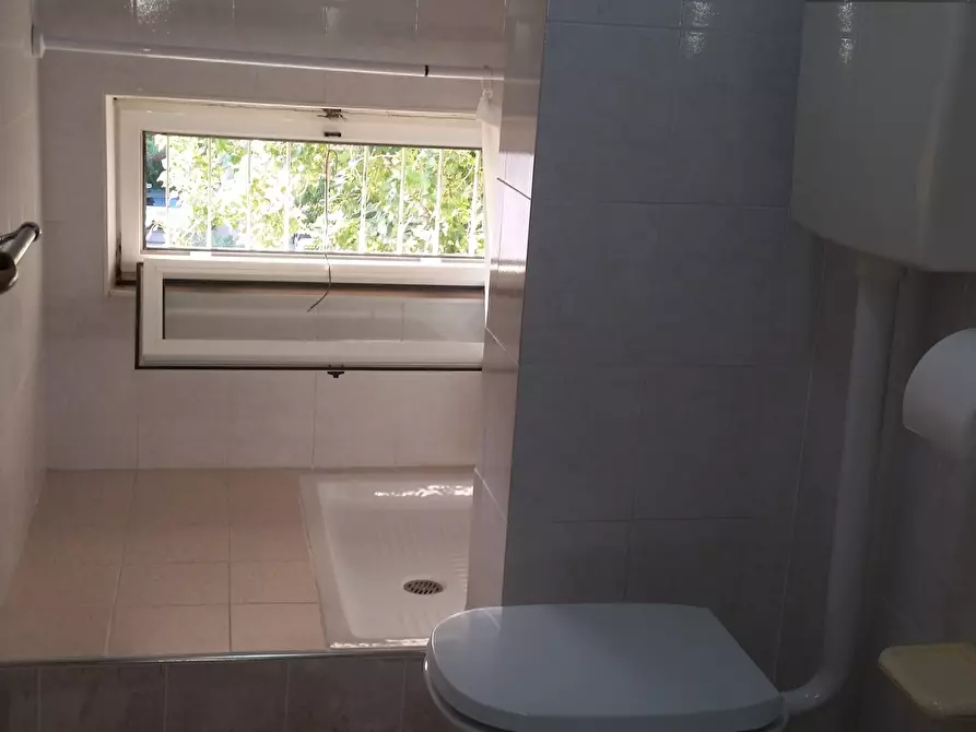 Immagine 9 di Bilocale in affitto  in Via Monte Sirente a Francavilla Al Mare