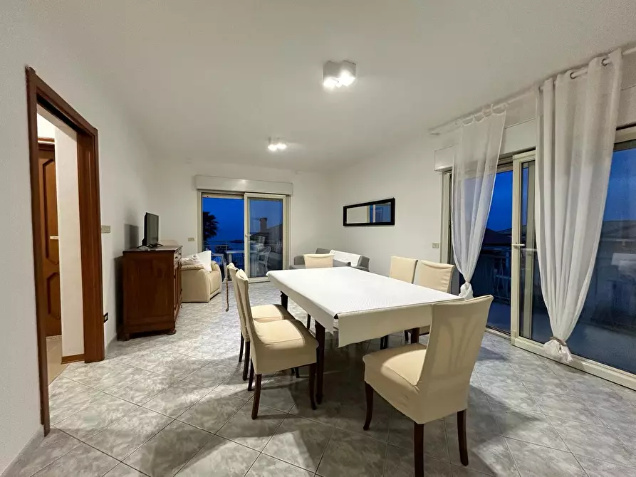 Immagine 4 di Pentalocale in affitto  in Viale Maiella 23/A a Francavilla Al Mare