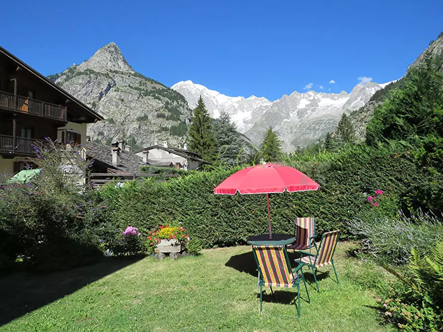 Immagine 2 di Quadrilocale in affitto  in Strada Plan Gorret a Courmayeur