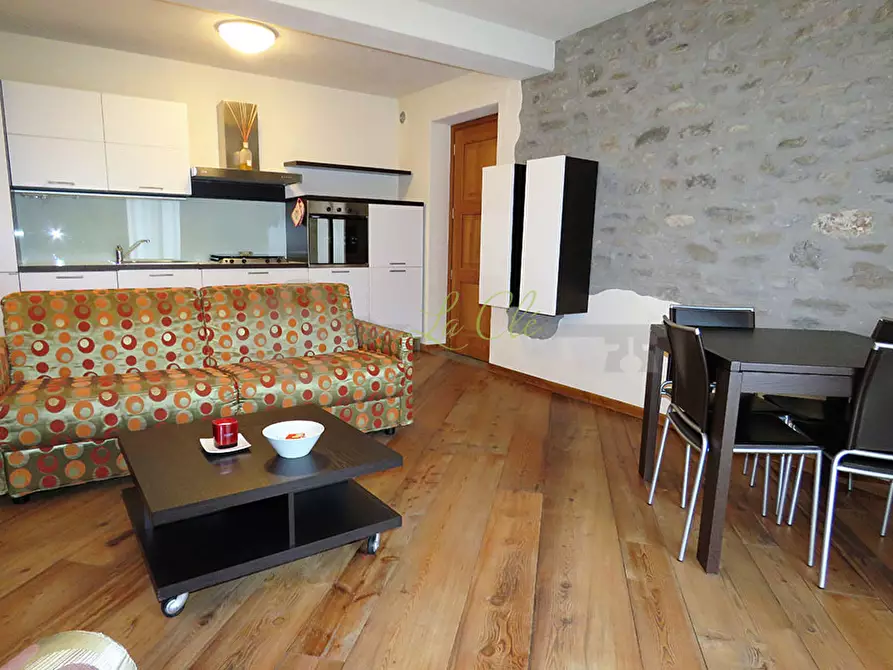 Immagine 3 di Bilocale in affitto  in Via Roma 73 a Courmayeur