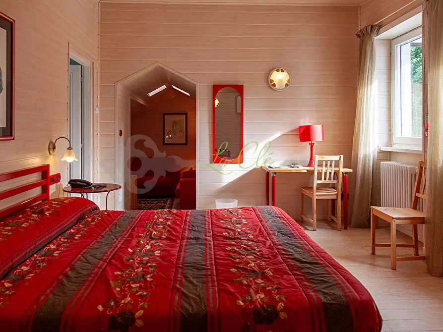 Immagine 25 di Albergo/B&B/Residence in vendita  a Brissogne