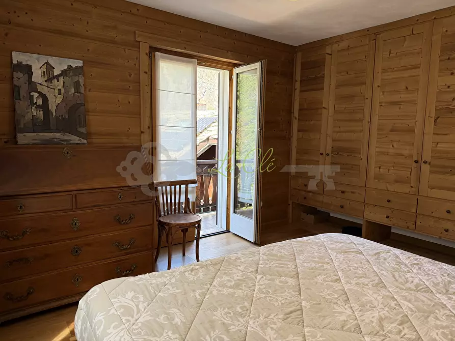 Immagine 11 di Trilocale in vendita  a Courmayeur