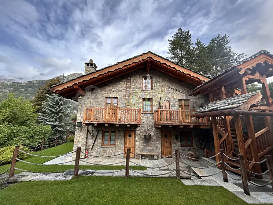 Immagine 17 di Baita in affitto  a Courmayeur