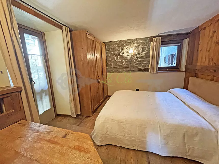 Immagine 11 di Bilocale in affitto  a Courmayeur