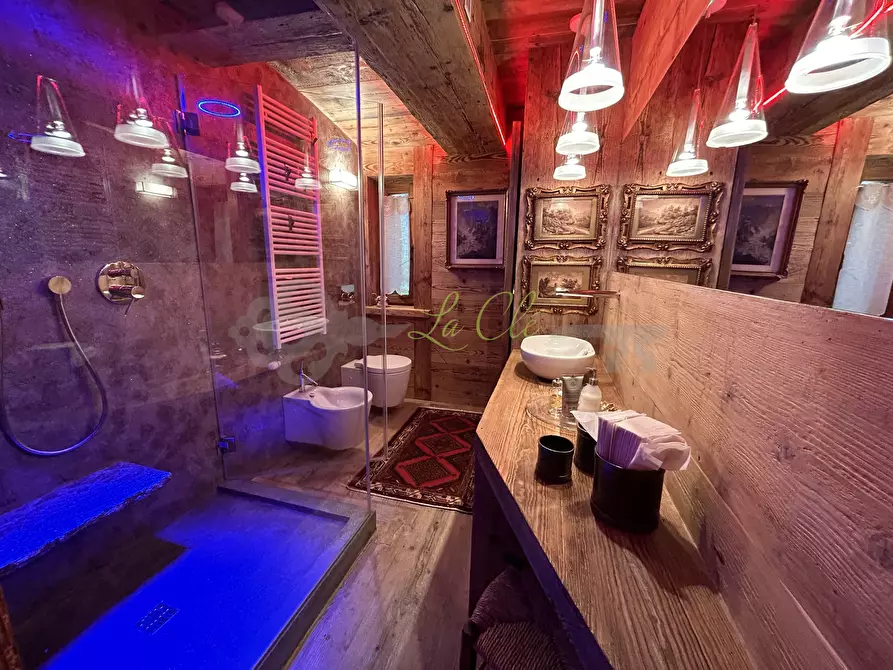 Immagine 8 di Baita in affitto  a Courmayeur