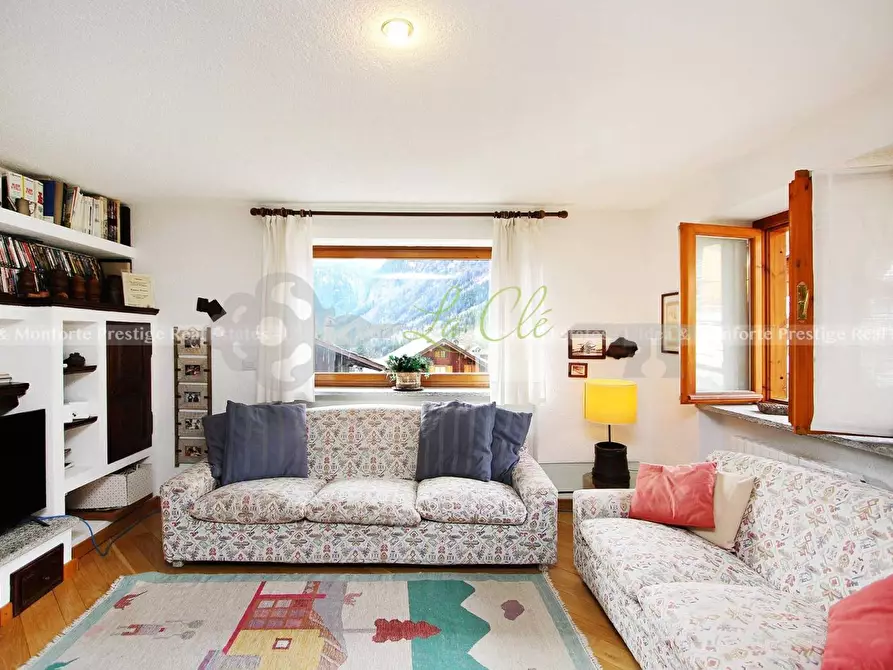 Immagine 3 di Trilocale in vendita  a Courmayeur