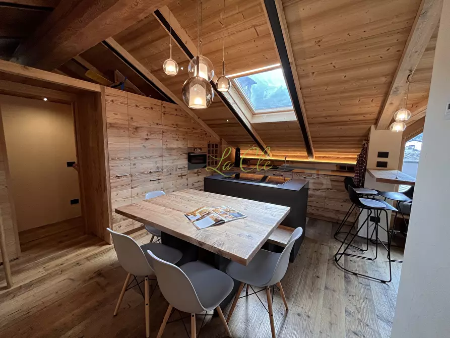 Immagine 6 di Trilocale in affitto  a Courmayeur