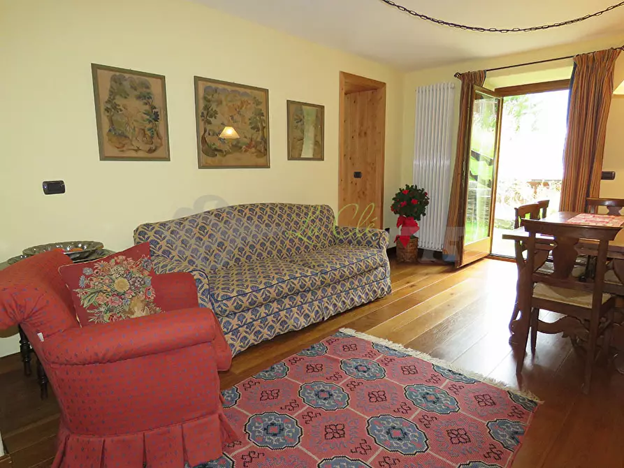 Immagine 1 di Quadrilocale in affitto  in Regione Belvedere 4 a Courmayeur