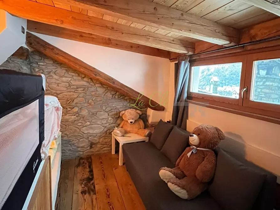 Immagine 14 di Quadrilocale in vendita  a Courmayeur