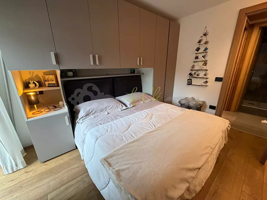 Immagine 12 di Trilocale in vendita  a Courmayeur