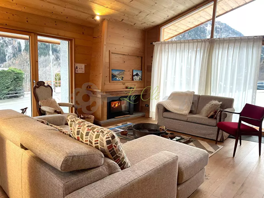 Immagine 15 di Trilocale in affitto  a Pre'-Saint-Didier