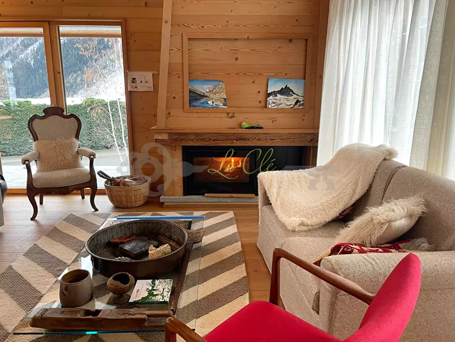 Immagine 14 di Trilocale in affitto  a Pre'-Saint-Didier