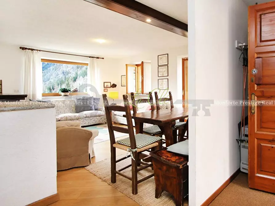 Immagine 8 di Trilocale in vendita  a Courmayeur