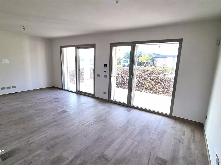 Immagine 1 di Porzione di casa in vendita  in Strada Martinella 221 a Parma