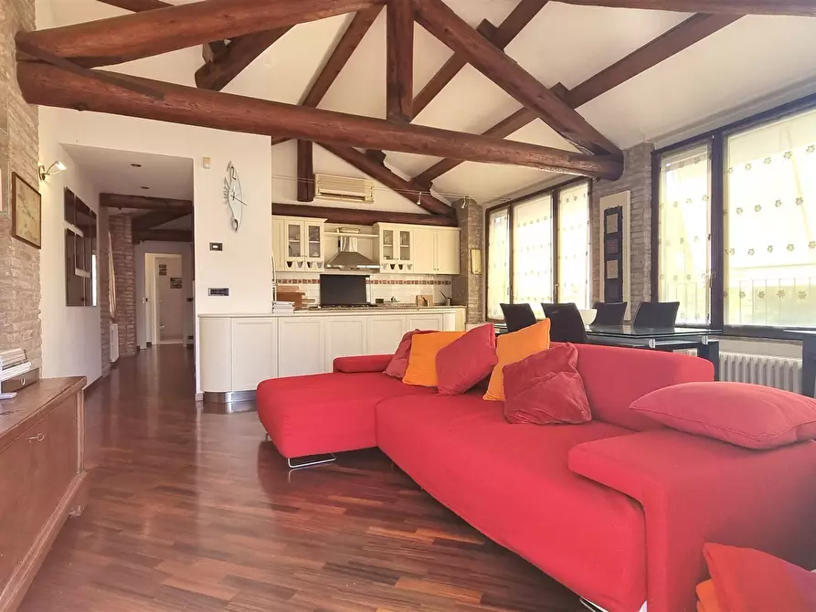 Immagine 9 di Trilocale in vendita  in Strada Bassa dei Folli 200 a Parma