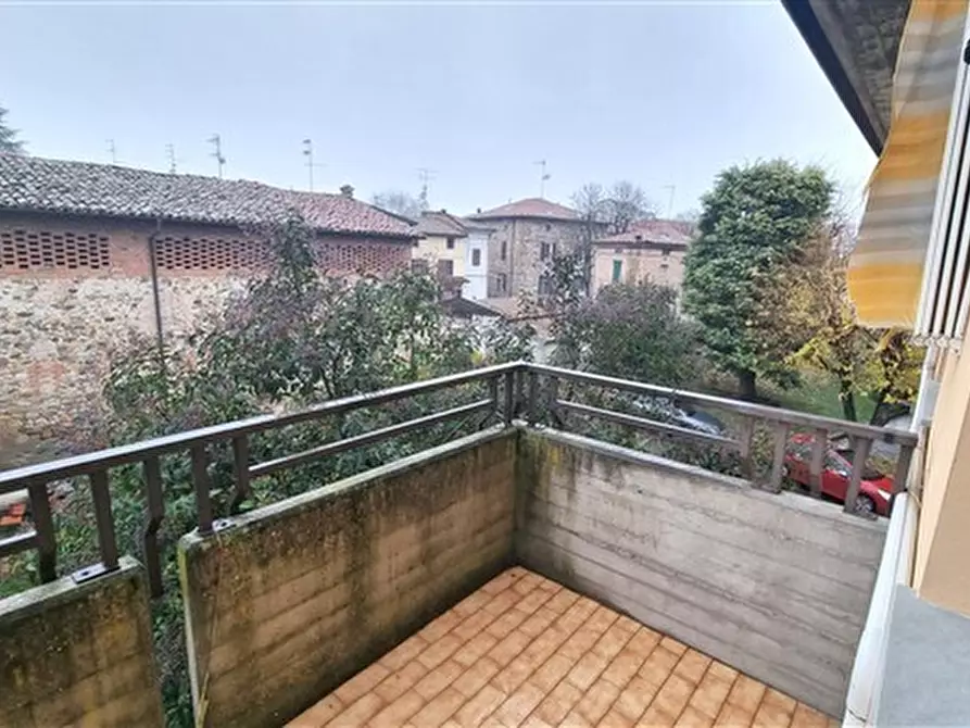 Immagine 11 di Bilocale in vendita  in Strada Val Parma 188 a Parma