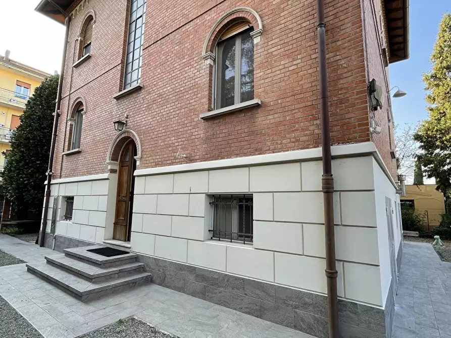 Immagine 25 di Porzione di casa in vendita  in via casoli a Modena