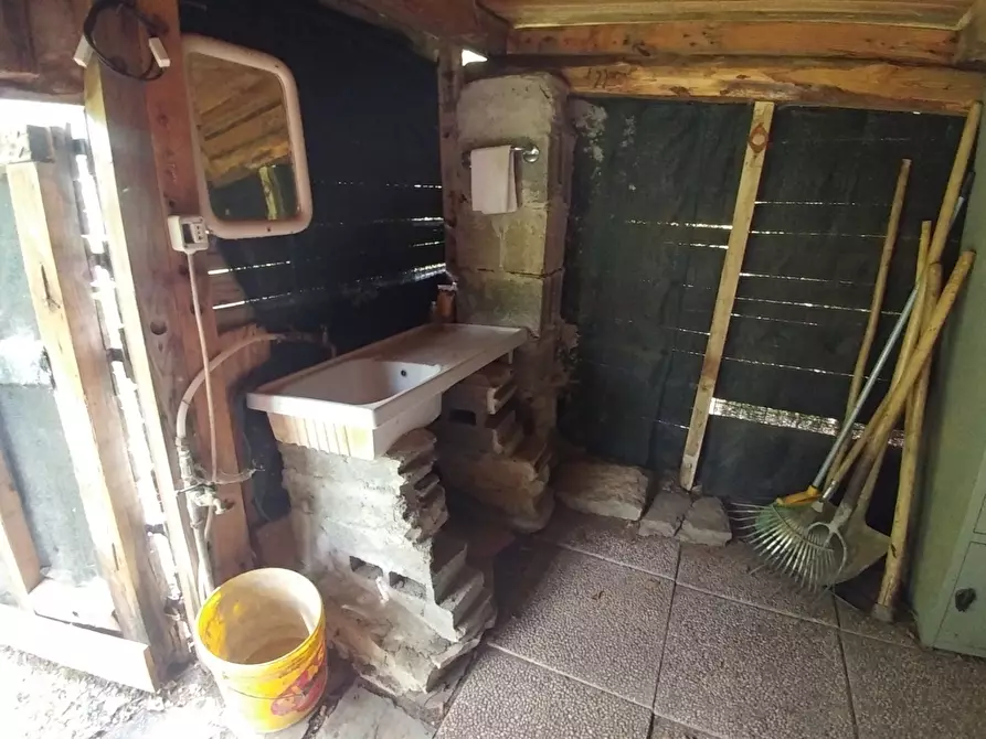 Immagine 42 di Rustico / casale in vendita  in Via Cà Zucchi 1294 a Fanano