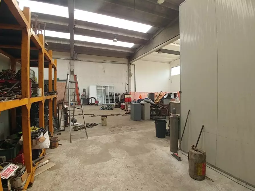 Immagine 8 di Attività artigianale in affitto  in Via Ghigo Zanfrognini 19 a Modena
