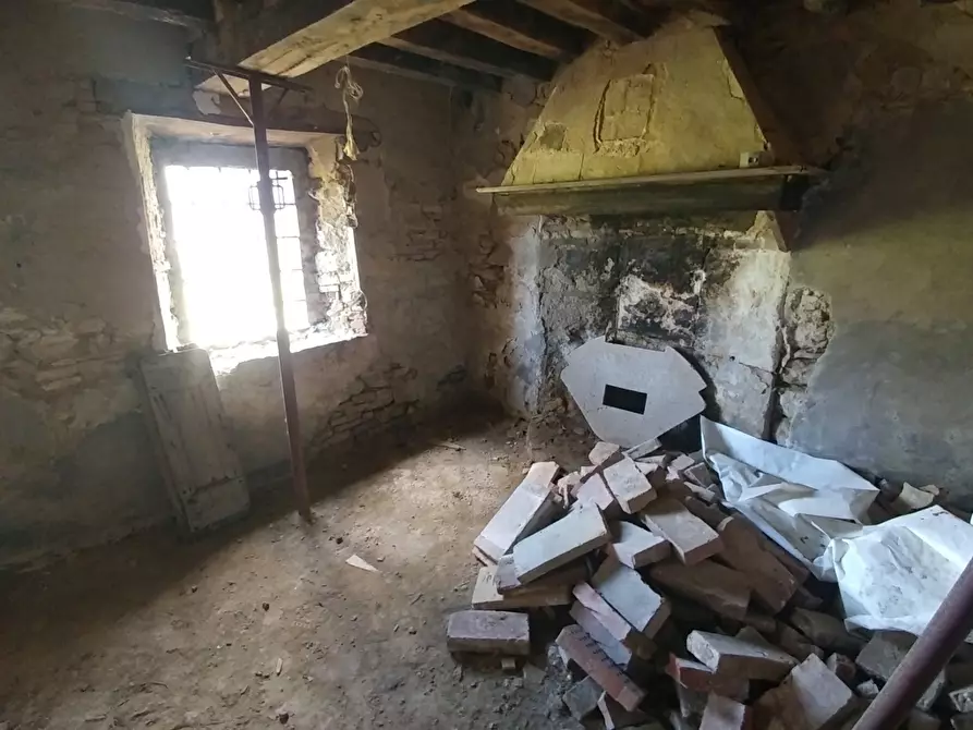 Immagine 41 di Rustico / casale in vendita  in via Canobbi 8 a Castel D'aiano