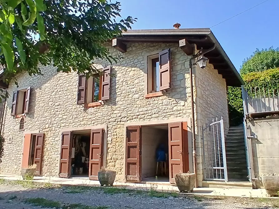 Immagine 1 di Rustico / casale in vendita  in Via I Maggio 381 a Guiglia