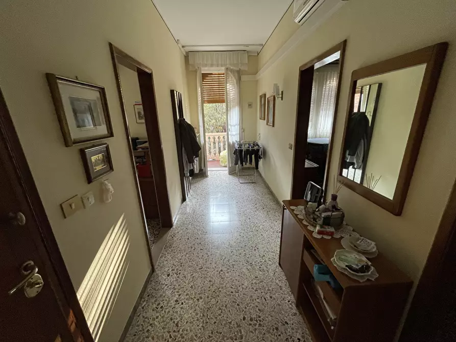 Immagine 9 di Porzione di casa in vendita  in via casoli a Modena