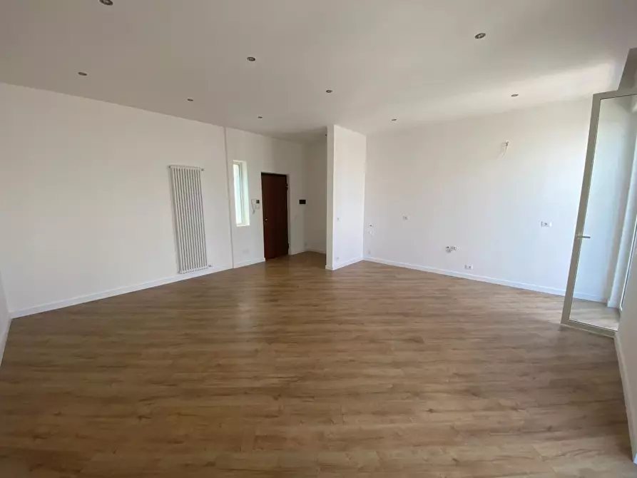 Immagine 1 di Trilocale in vendita  in Via Regina 57 a Casamassima