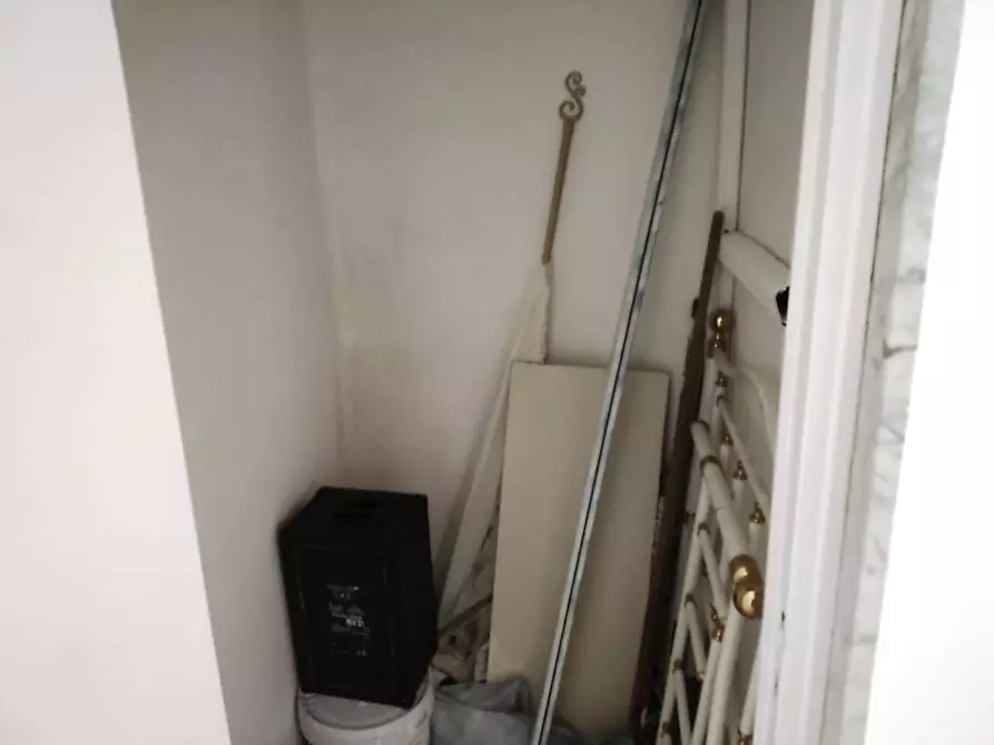 Immagine 11 di Trilocale in vendita  in Via col di lana 3B a Bari