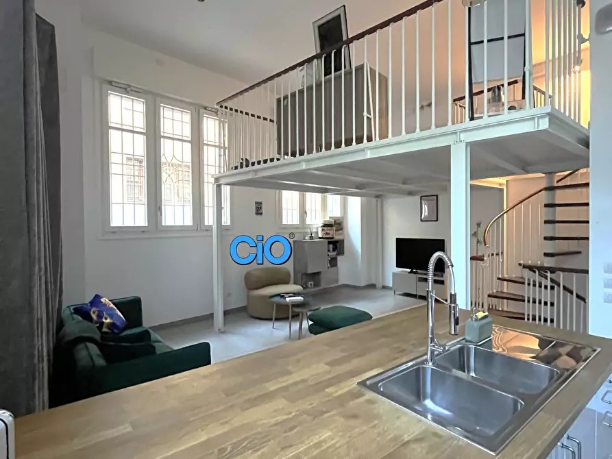 Immagine 2 di Loft/Open space in vendita  a Bologna