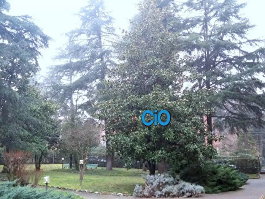 Immagine 1 di Loft/Open space in affitto  a Bologna