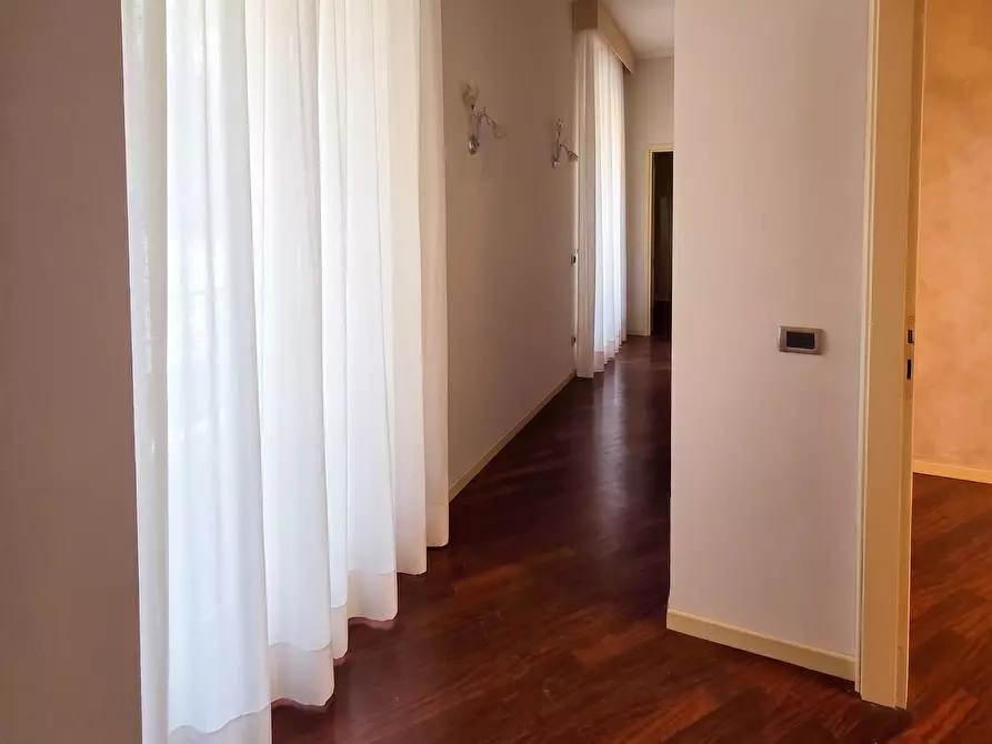 Immagine 9 di Quadrilocale in vendita  in Corso Martiri della Libertà a Brescia