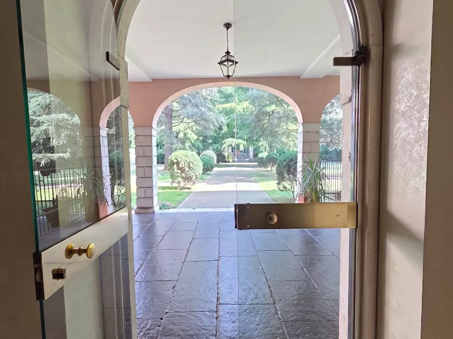 Immagine 16 di Quadrilocale in vendita  a Brescia