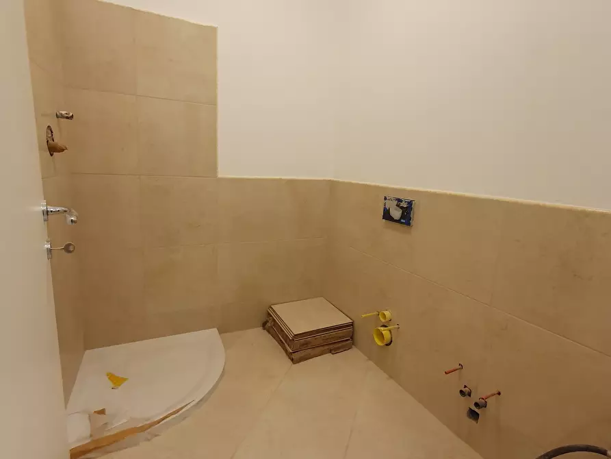 Immagine 10 di Ufficio in vendita  in ZONA VIA MILANO a Brescia