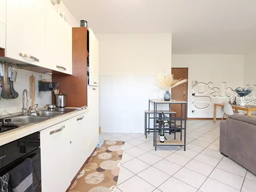 Immagine 7 di Trilocale in vendita  in giacomo leopardi a Lainate